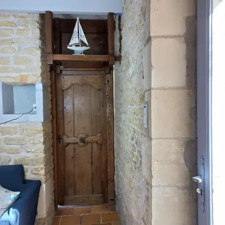 Le Domaine De Fontsauzine Genouille (Charente-Maritime)