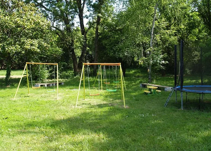 Le Domaine De Fontsauzine Genouille (Charente-Maritime)