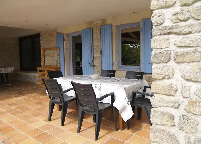 Le Domaine De Fontsauzine * Genouille (Charente-Maritime)